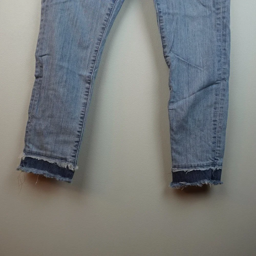 Loft High Rise Light Wash Skinny Two Toned Raw Hem Jeans‎ Size 31/12